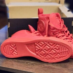 CONVERSE ALLSTAR WOMEN'S BOOTS NEW IN BOX